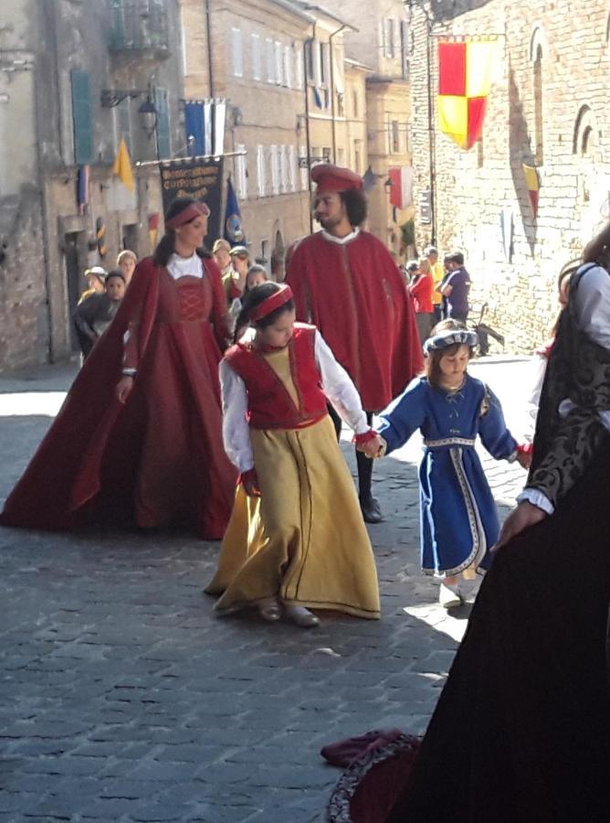 La Rosa Scarlatta Monterubbiano 外观 照片